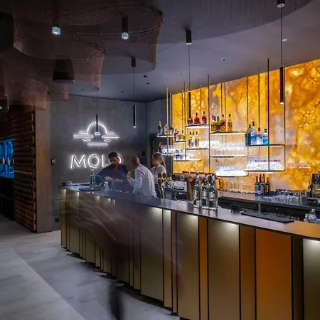 Molo Lipno 公寓式酒店 伏尔塔瓦河畔利普诺